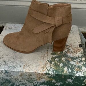 Heeled boot